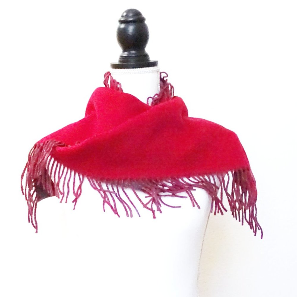 MARIELE WAITHE NWOT Red/Gray Double-Sided Cashmere Scarf with Fringe